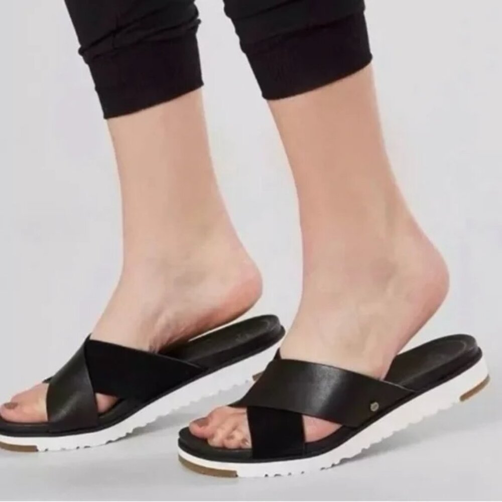 UGG Kari Leather Slide Sandals In Black Size 7.5 Strappy Treadlite Slip On Shoe